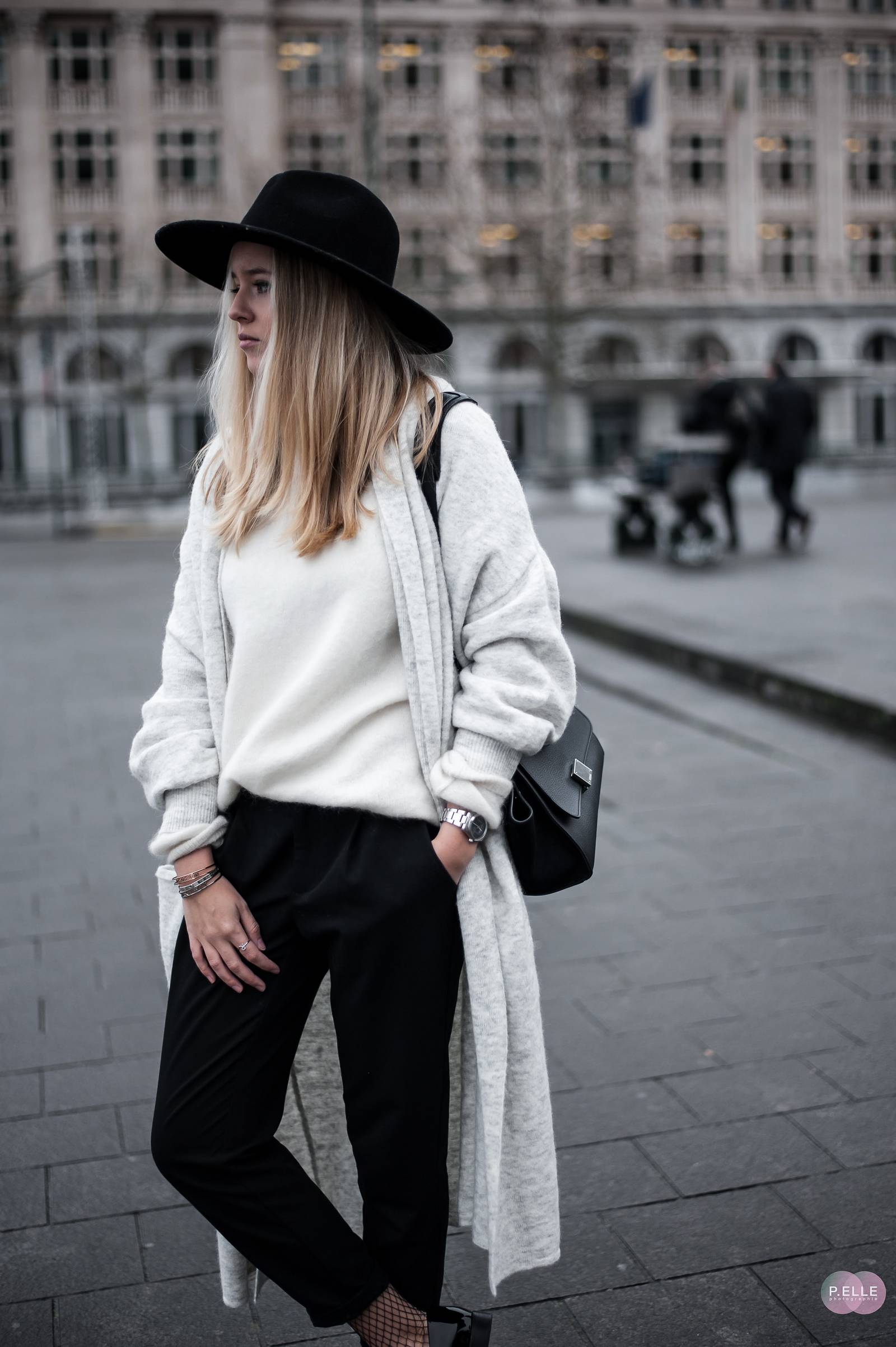 Cosy knit outfit 