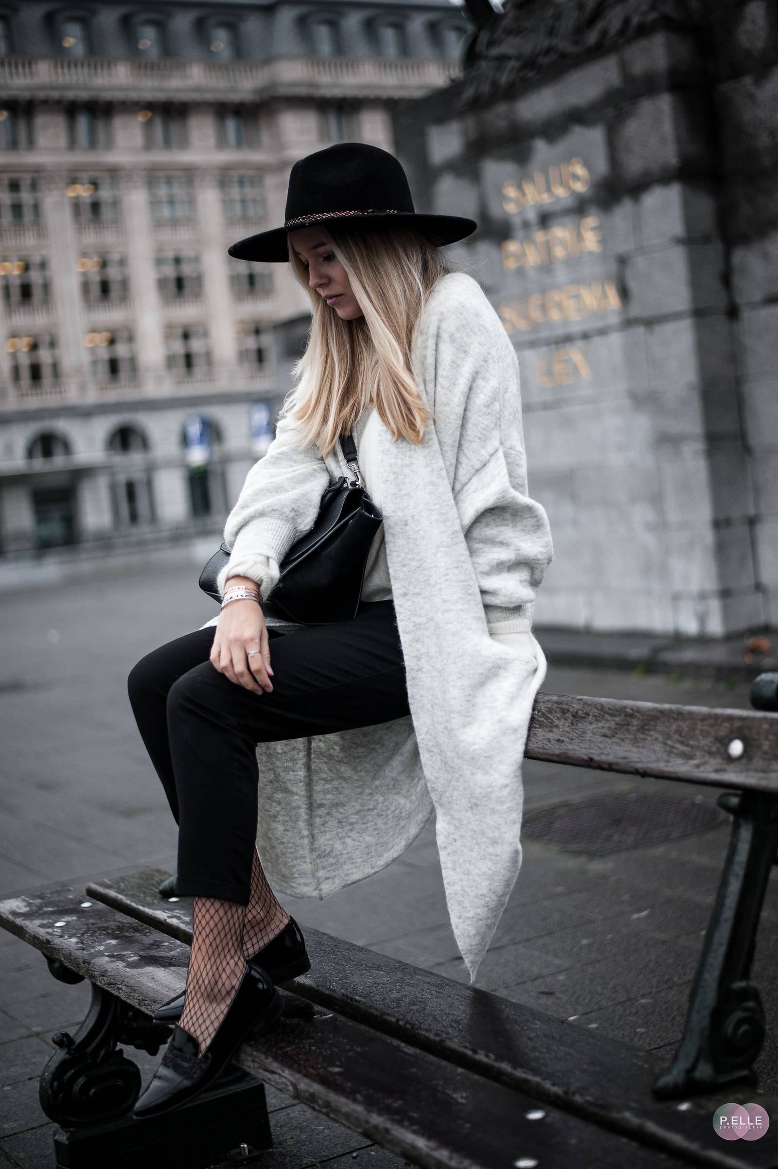 Cosy knit outfit 