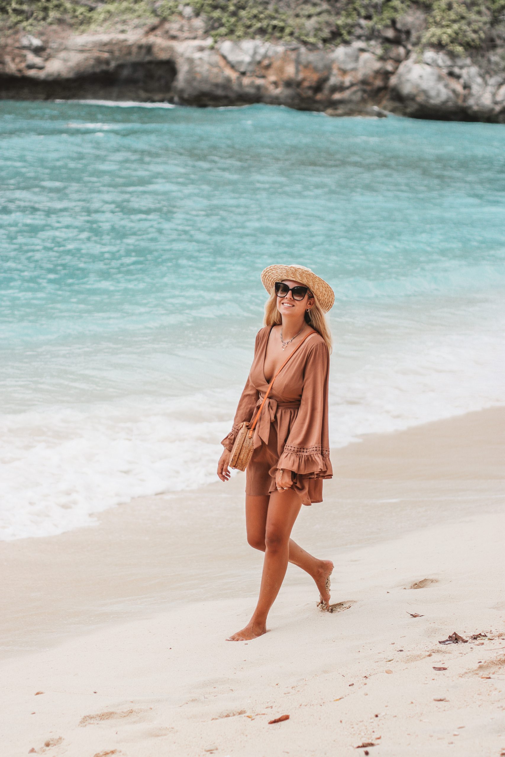 Beach outfit in Bali // Atuh Beach // Fashion blogger