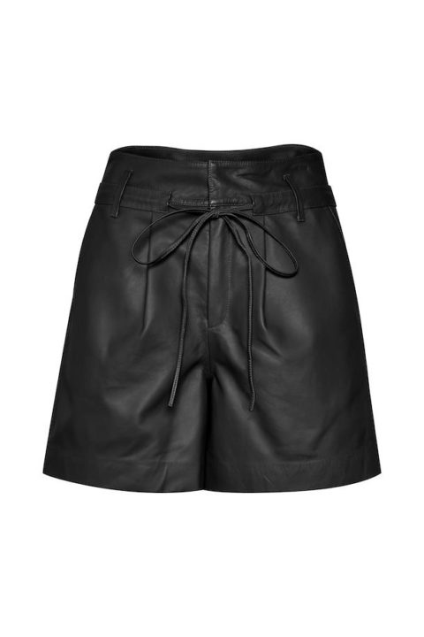 https://www.gestuz.com/en-eu/black-rondagz-shorts-casual