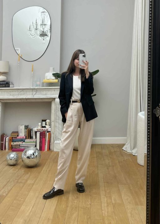Tenue Femme Habillée avec blazer noir et pantalon blanc