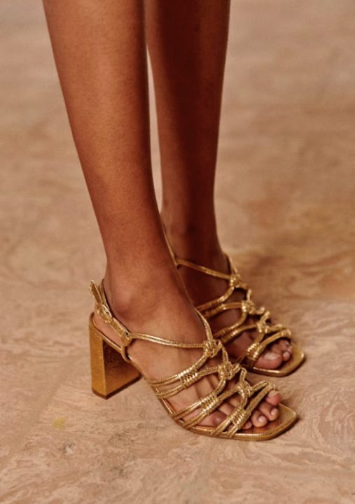 sandales à talons dorées Sézane