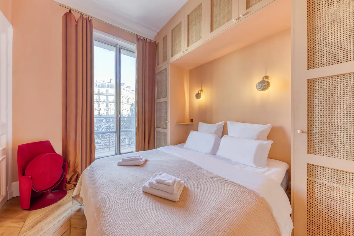 appartement Paris : chambre airbnb Opéra