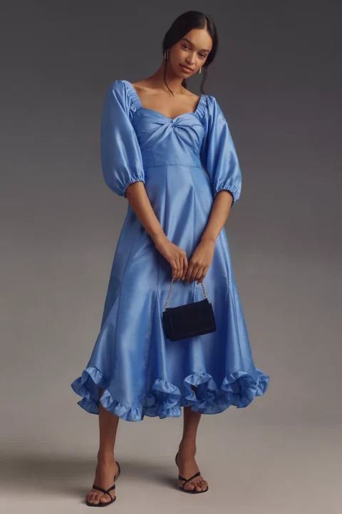 robe midi satinée bleue avec ourlet à froufrous Anthropologie