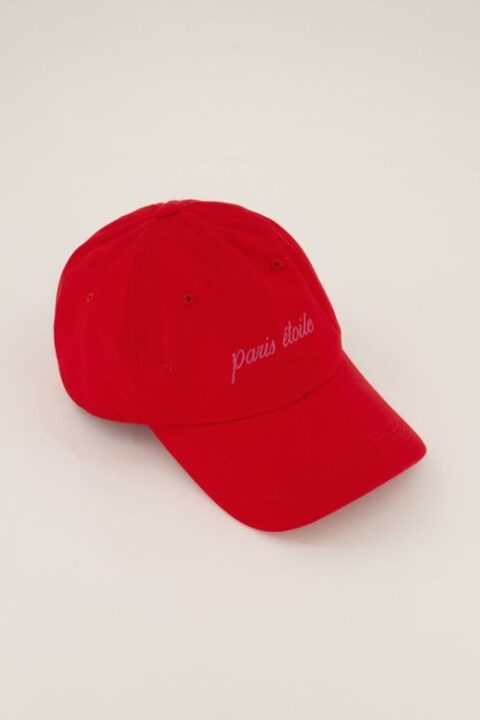 casquette rouge inscription Paris My Jewellery