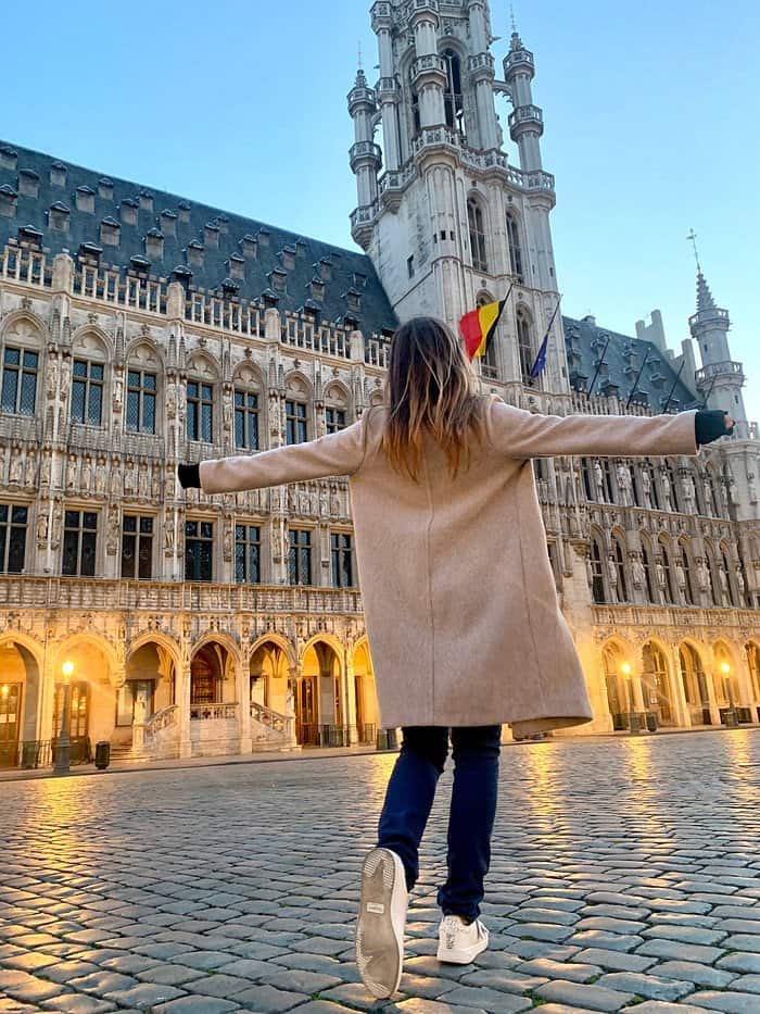 que faire cet été à Bruxelles : dormir sur la Grand Place