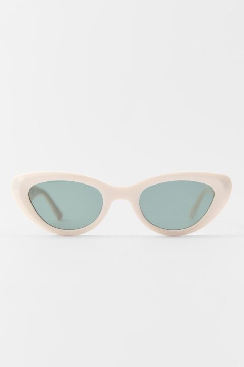 lunettes de soleil blanches oeil de chat Zara