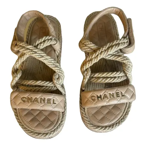 sandales en corde beiges Chanel