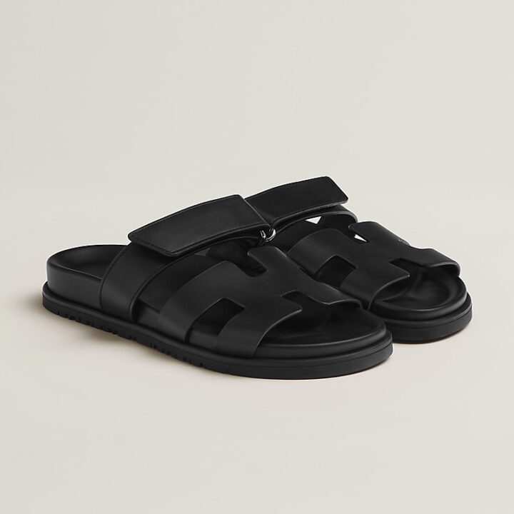 sandales en cuir noires Hermès