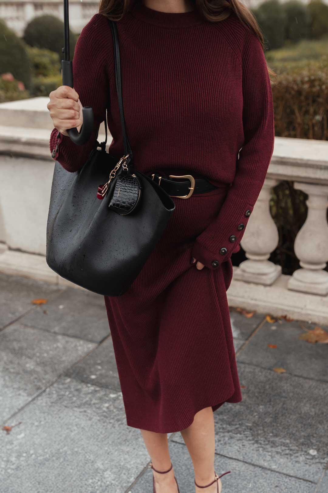 mode automne 2024 : tendance burgundy look Sézane