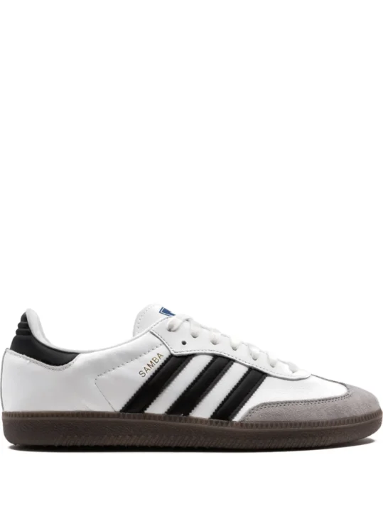 baskets Adidas modèle Samba blanc et noir