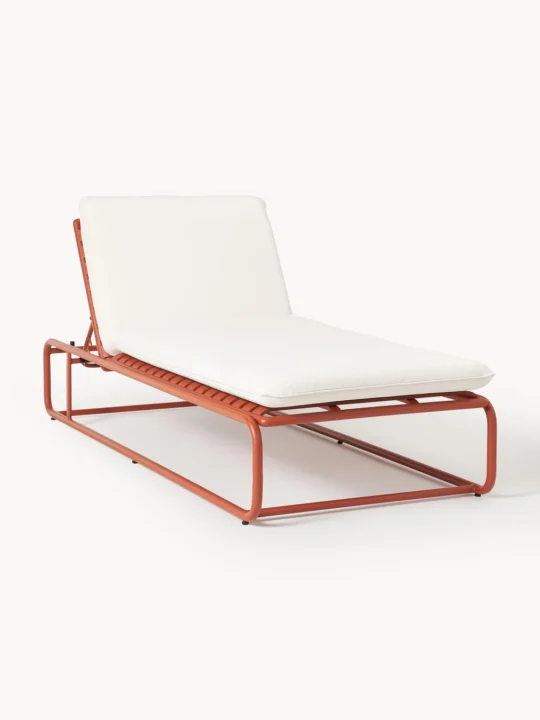 transat en metal orange avec coussin beige Westwing